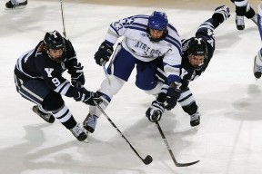 九游体育姆巴佩官方宣布锐不可当新规，IG引发争议！观众掌声雷动