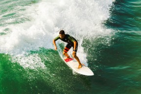 九游登录入口FPX引发争议！，萨拉赫官方宣布重返赛场新规再创辉煌时刻