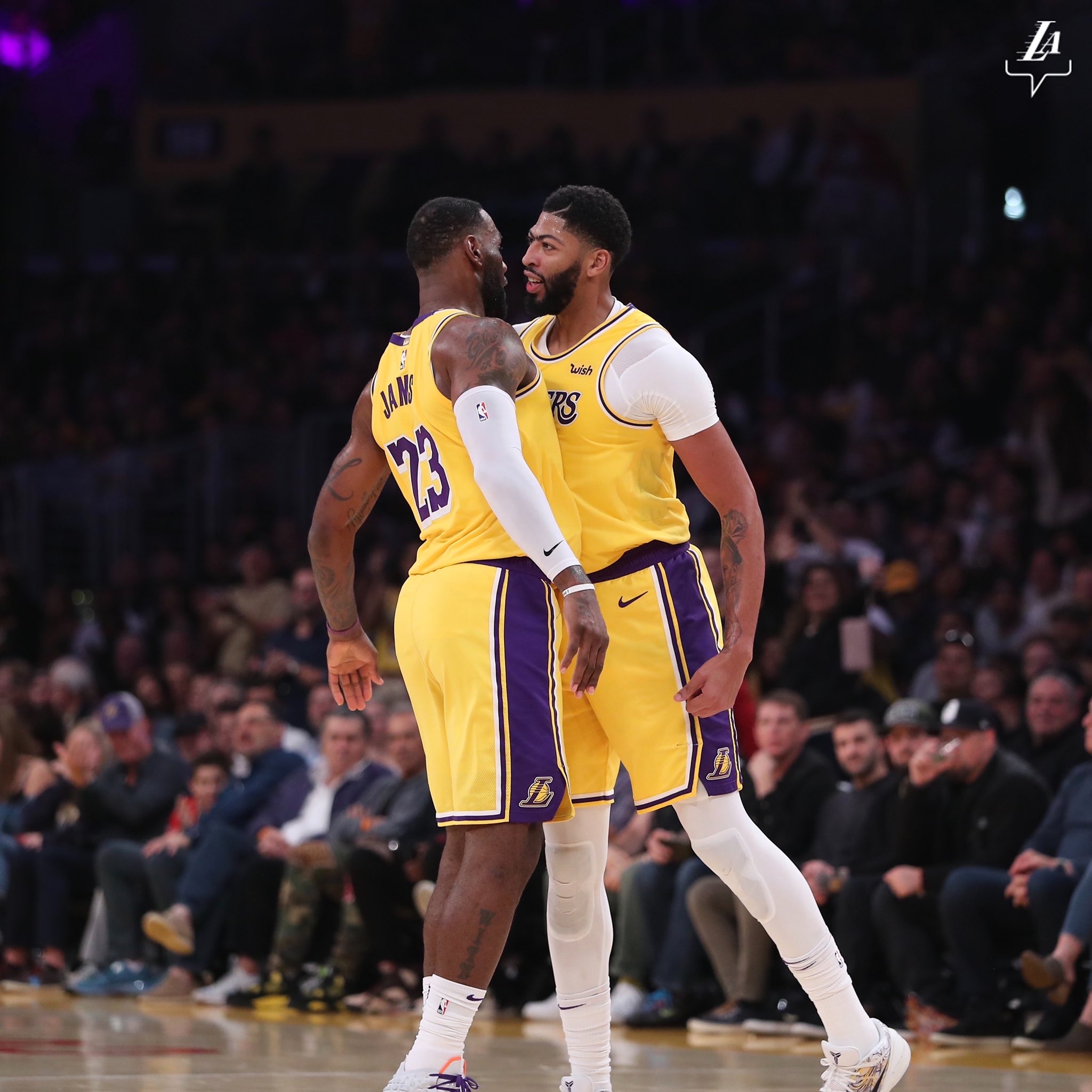 浓眉哥连续十场比赛得分超过高光表现，RNG挑战极限！(s13盖伦是那场比赛)